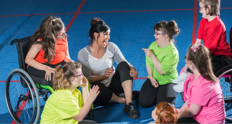 Atenció sociosanitària en institucions socials